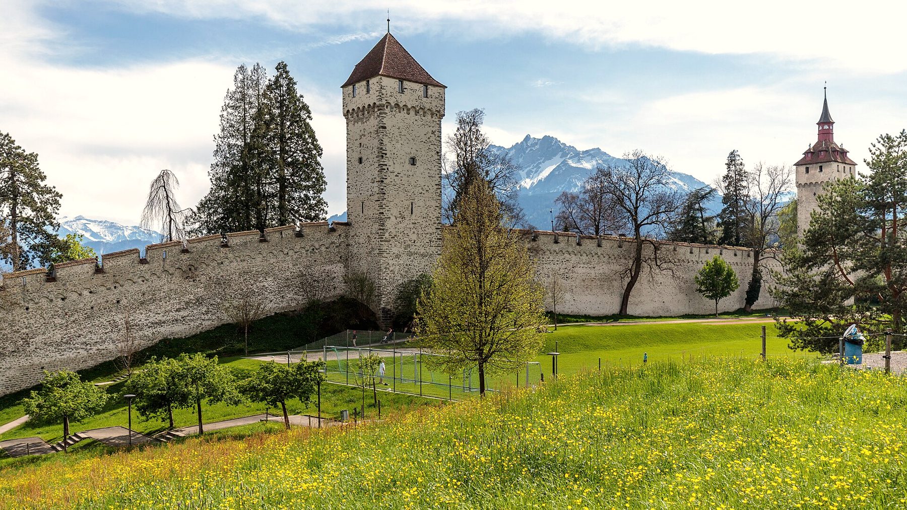 Musegg Wall (Museggmauer) 🏰